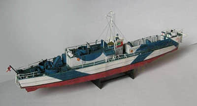 [Modelarstwo Okretowe 2008-02] LCI(L)-125