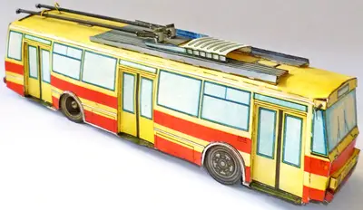 [ABC 1982-11] Trolleybus Skoda 14Tr 01-52纸模网 - 海量纸模型图纸下载